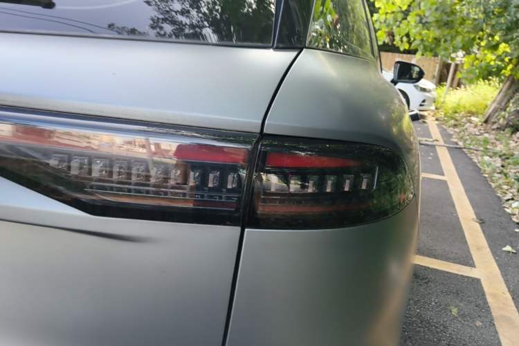 Used Chery Tiggo 8 L 2024 2.0T Two-Wheel Drive Prestige Version 5 Seats Right Rear Taillight