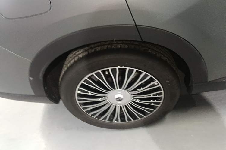 Used Chery Tiggo 8 L 2024 2.0T Two-Wheel Drive Prestige Version 5 Seats Right Rear Wheel Hub