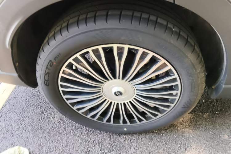 Used Chery Tiggo 8 L 2024 2.0T Two-Wheel Drive Prestige Version 5 Seats Right Rear Wheel Hub