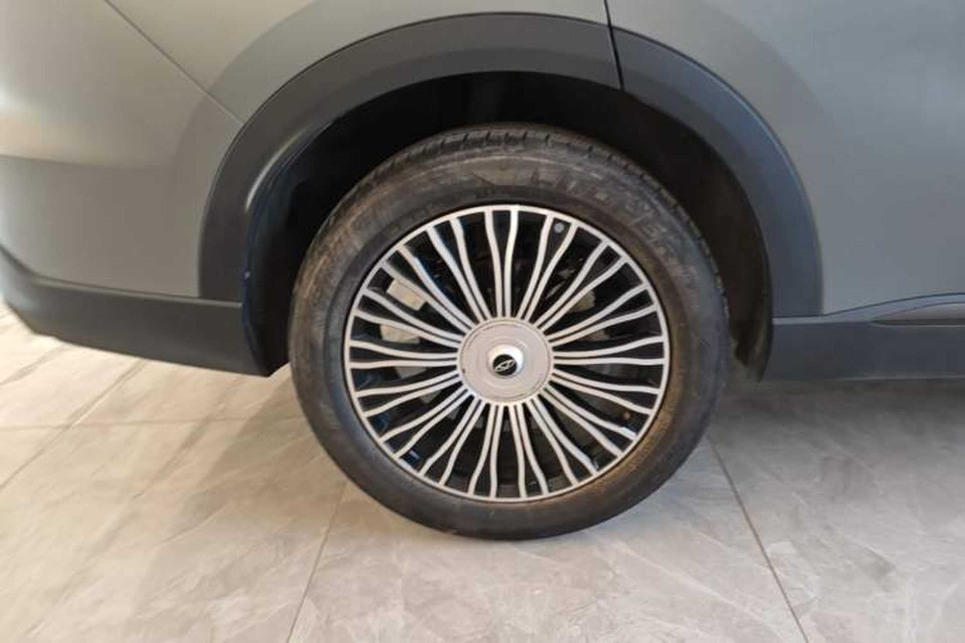 Used Chery Tiggo 8 L 2024 2.0T Two-Wheel Drive Prestige Version 5 Seats Right Rear Wheel Hub