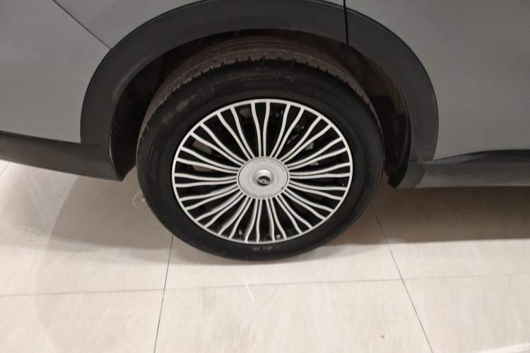 Used Chery Tiggo 8 L 2024 2.0T Two-Wheel Drive Prestige Version 5 Seats Right Rear Wheel Hub