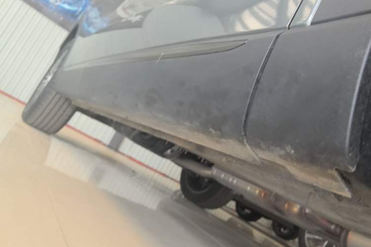 Used Chery Tiggo 8 L 2024 2.0T Two-Wheel Drive Prestige Version 5 Seats Right Side Sill