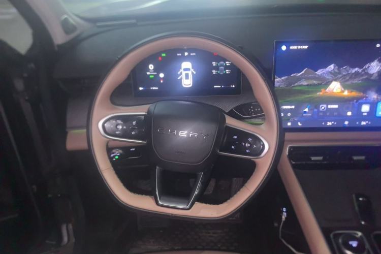 Used Chery Tiggo 8 L 2024 2.0T Two-Wheel Drive Luxury Edition 5 Seats Steering Wheel