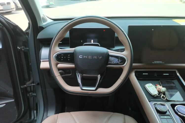 Used Chery Tiggo 8 L 2024 2.0T Two-Wheel Drive Prestige Version 5 Seats Steering Wheel