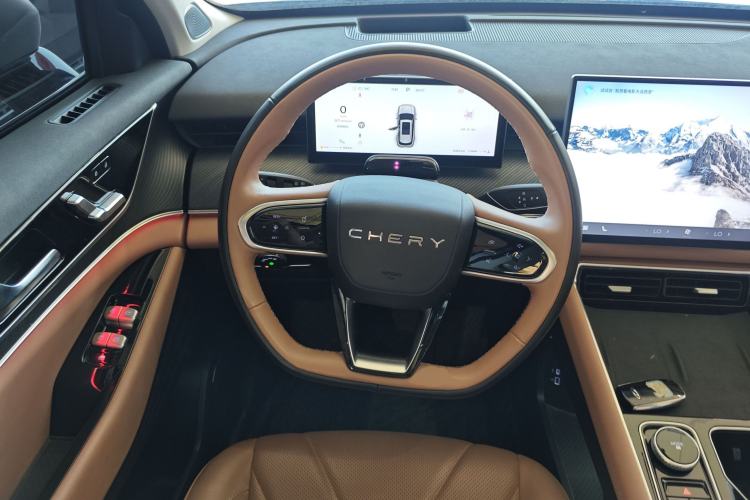 Used Chery Tiggo 8 L 2024 2.0T Two-Wheel Drive Prestige Version 5 Seats Steering Wheel