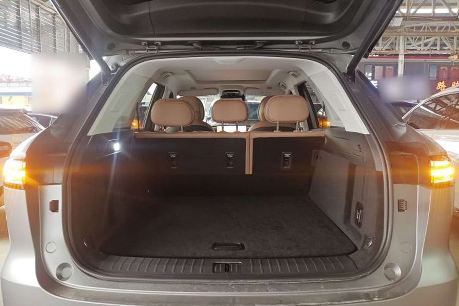 Used Chery Tiggo 8 L 2024 2.0T Two-Wheel Drive Prestige Version 5 Seats Trunk
