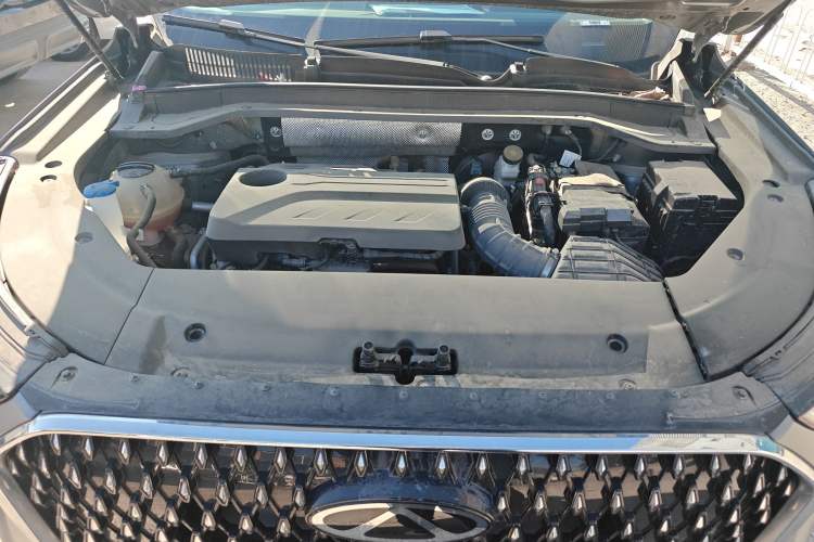 Used Chery Tiggo 8 L 2024 2.0T Two-Wheel Drive Prestige Version 5 Seats Engine Bay