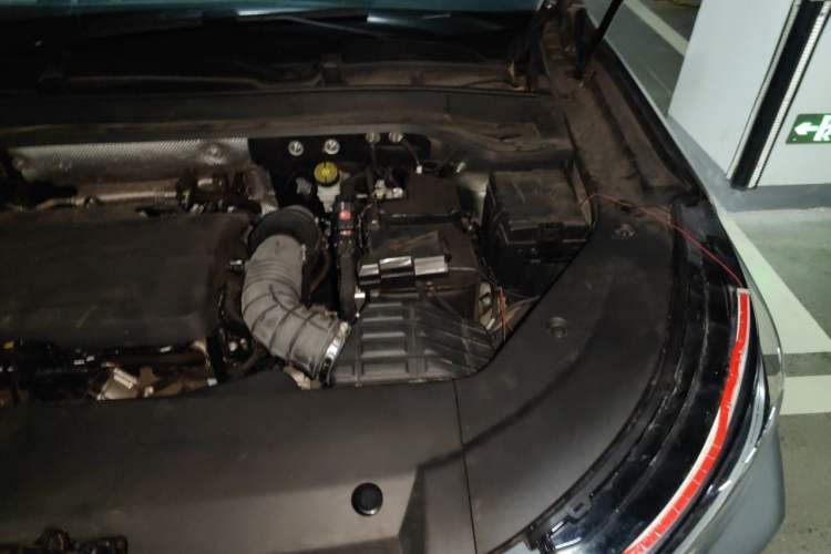 Used Chery Tiggo 8 L 2024 2.0T Two-Wheel Drive Prestige Version 5 Seats Engine Bay Left