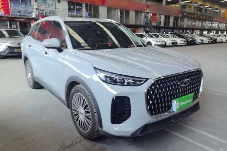 Used Chery Tiggo 8 L 2024 2.0T Two-Wheel Drive Luxury Edition 5 Seats Front Right 45 Deg