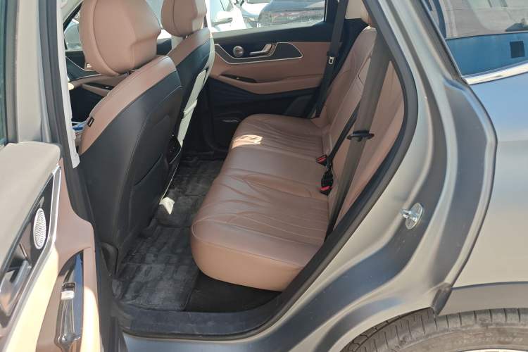Used Chery Tiggo 8 L 2024 2.0T Two-Wheel Drive Prestige Version 5 Seats Interior 4