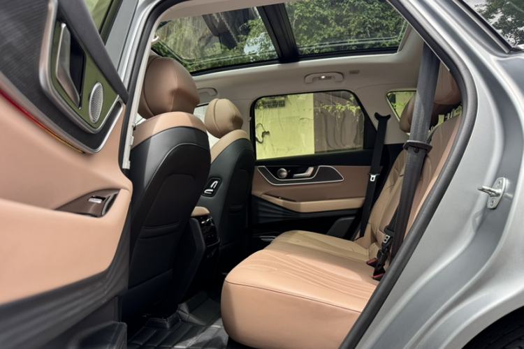 Used Chery Tiggo 8 L 2024 2.0T Two-Wheel Drive Prestige Version 5 Seats Interior 5