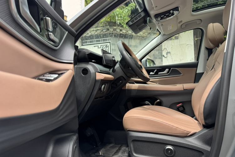 Used Chery Tiggo 8 L 2024 2.0T Two-Wheel Drive Prestige Version 5 Seats Left Front Seat