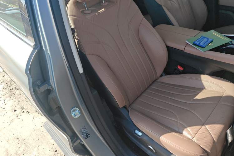 Used Chery Tiggo 8 L 2024 2.0T Two-Wheel Drive Prestige Version 5 Seats Right Front Seat
