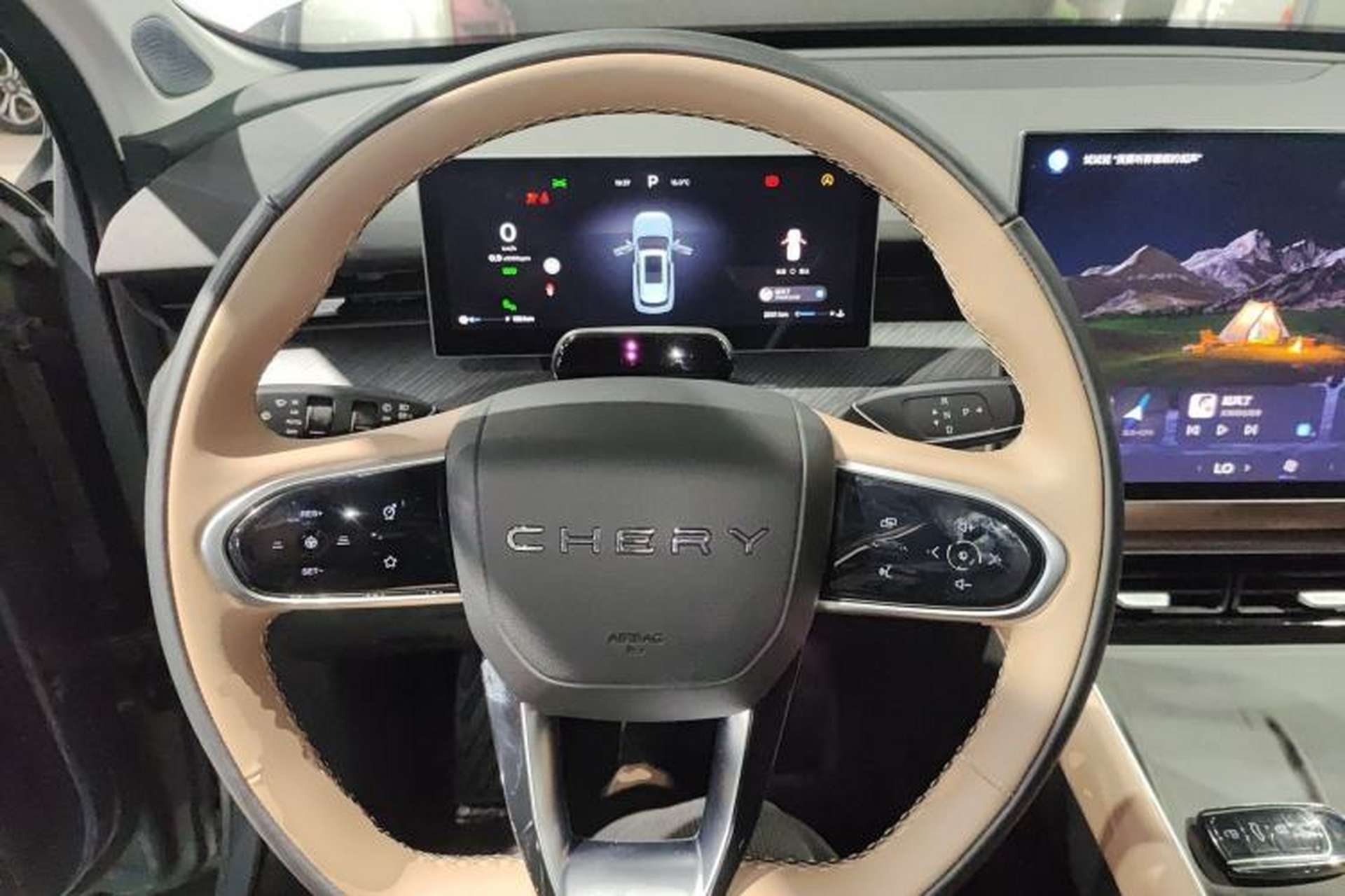 Used Chery Tiggo 8 L 2024 2.0T Two-Wheel Drive Prestige Version 5 Seats Steering Wheel