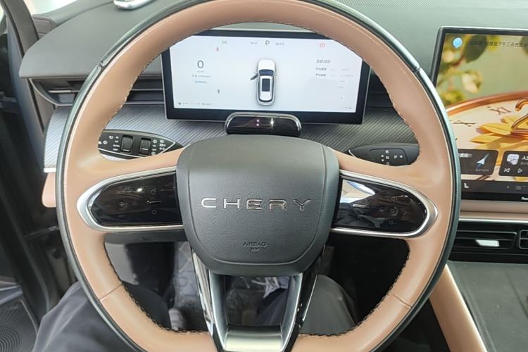 Used Chery Tiggo 8 L 2024 2.0T Two-Wheel Drive Prestige Version 5 Seats Steering Wheel