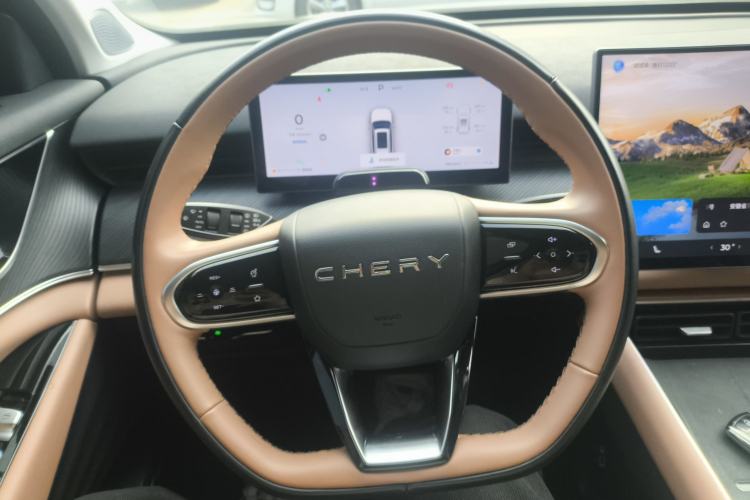 Used Chery Tiggo 8 L 2024 2.0T Two-Wheel Drive Prestige Version 5 Seats Steering Wheel