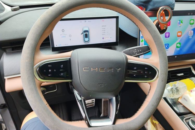 Used Chery Tiggo 8 L 2024 2.0T Two-Wheel Drive Luxury Edition 5 Seats Steering Wheel