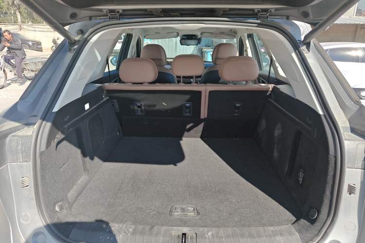 Used Chery Tiggo 8 L 2024 2.0T Two-Wheel Drive Prestige Version 5 Seats Trunk