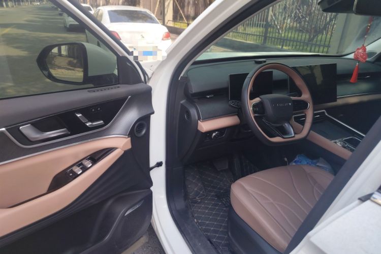 Used Chery Tiggo 8 L 2024 2.0T Two-Wheel Drive Luxury Edition 5 Seats Driver Seat
