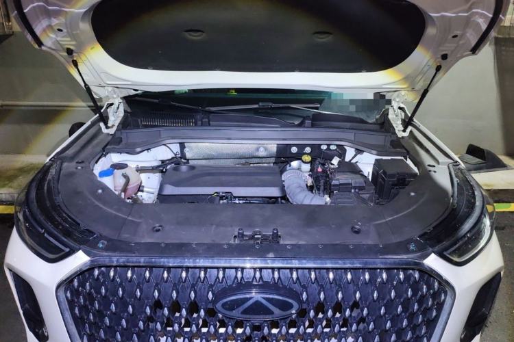 Used Chery Tiggo 8 L 2024 2.0T Two-Wheel Drive Luxury Edition 5 Seats Engine Bay