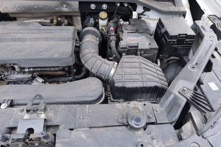 Used Chery Tiggo 8 L 2024 2.0T Two-Wheel Drive Standard Edition 5 Seats Engine Bay Left