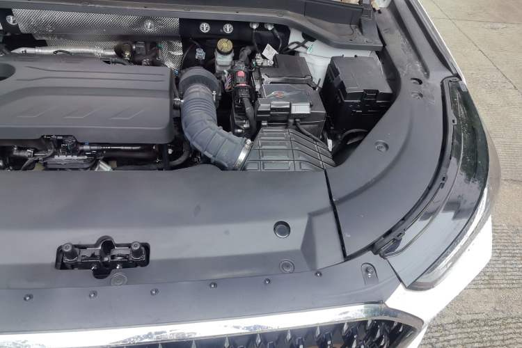 Used Chery Tiggo 8 L 2024 2.0T Two-Wheel Drive Luxury Edition 5 Seats Engine Bay Left