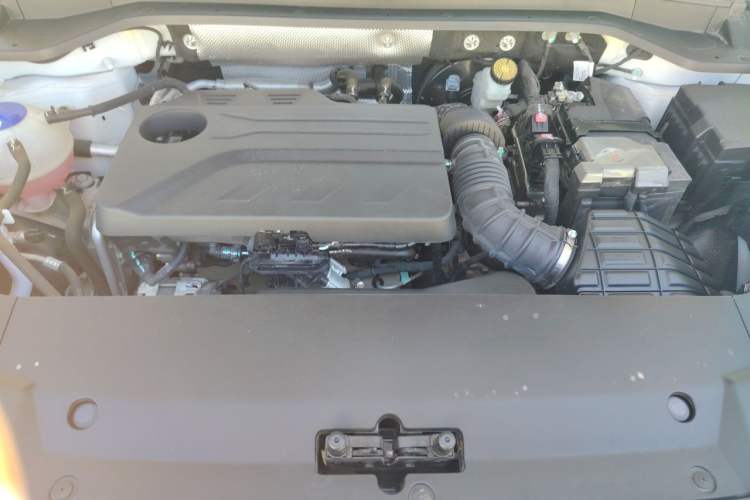 Used Chery Tiggo 8 L 2024 2.0T Two-Wheel Drive Luxury Edition 5 Seats Engine Bay
