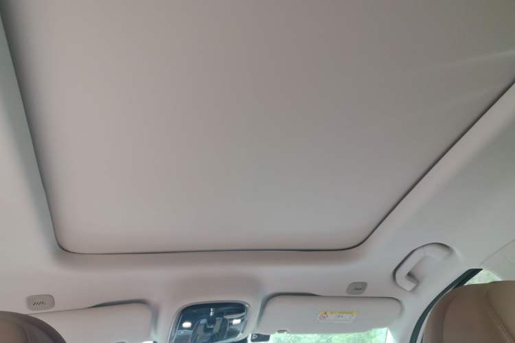 Used Chery Tiggo 8 L 2024 2.0T Two-Wheel Drive Luxury Edition 5 Seats Headliner