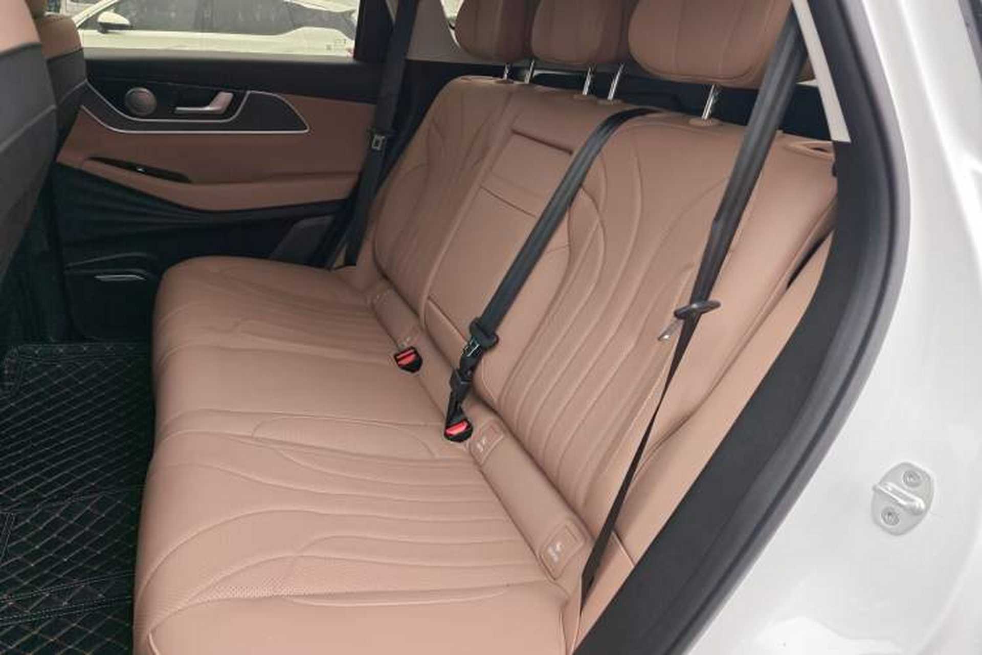 Used Chery Tiggo 8 L 2024 2.0T Two-Wheel Drive Comfort Edition 5 Seats Interior 4