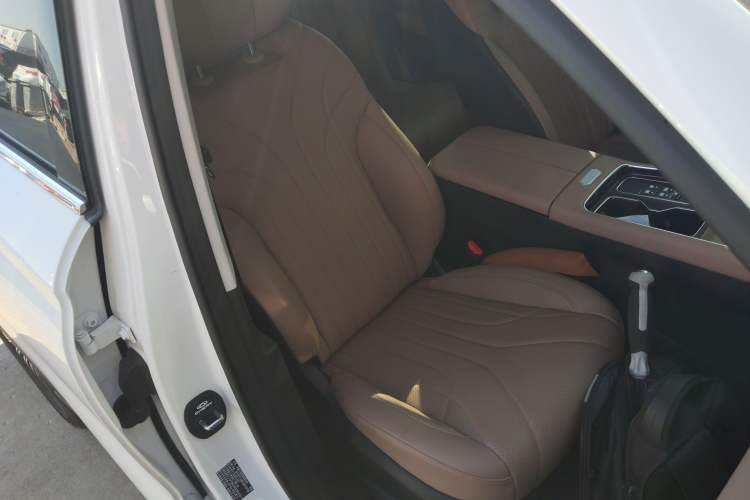 Used Chery Tiggo 8 L 2024 2.0T Two-Wheel Drive Luxury Edition 5 Seats Right Front Seat