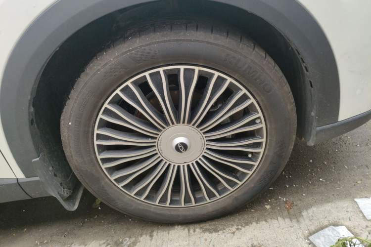 Used Chery Tiggo 8 L 2024 2.0T Two-Wheel Drive Prestige Version 5 Seats Right Front Wheel Hub