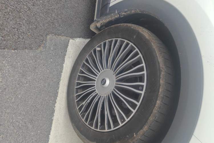 Used Chery Tiggo 8 L 2024 2.0T Two-Wheel Drive Prestige Version 5 Seats Right Front Wheel Hub