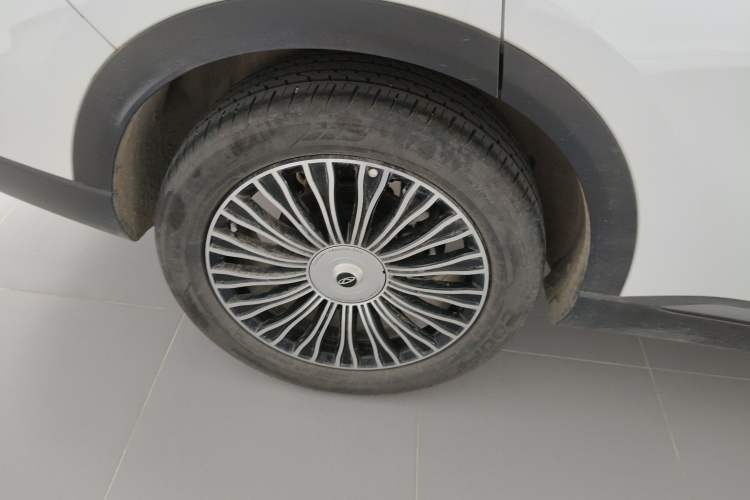 Used Chery Tiggo 8 L 2024 2.0T Two-Wheel Drive Luxury Edition 5 Seats Right Rear Wheel Hub
