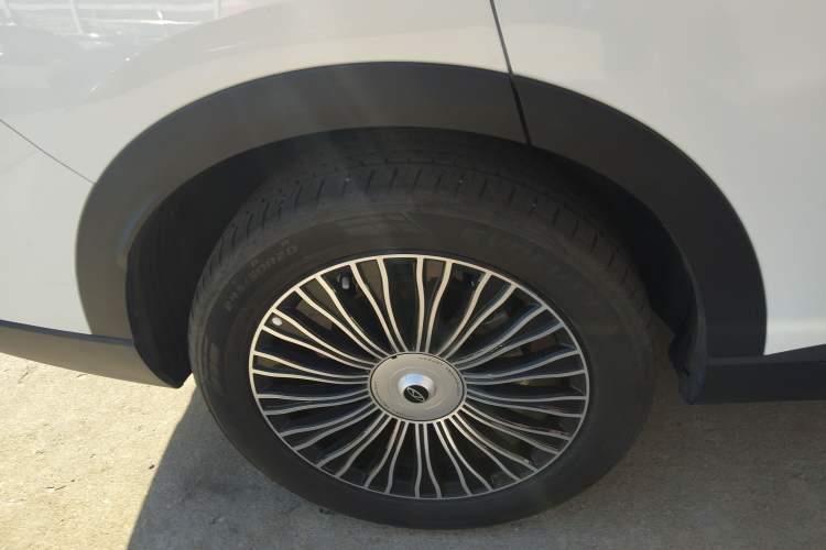 Used Chery Tiggo 8 L 2024 2.0T Two-Wheel Drive Luxury Edition 5 Seats Right Rear Wheel Hub