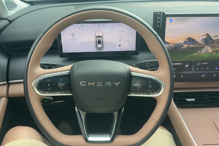 Used Chery Tiggo 8 L 2024 2.0T Two-Wheel Drive Luxury Edition 5 Seats Steering Wheel