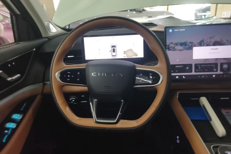 Used Chery Tiggo 8 L 2024 2.0T Two-Wheel-Drive Luxury Version 7 Seats Steering Wheel