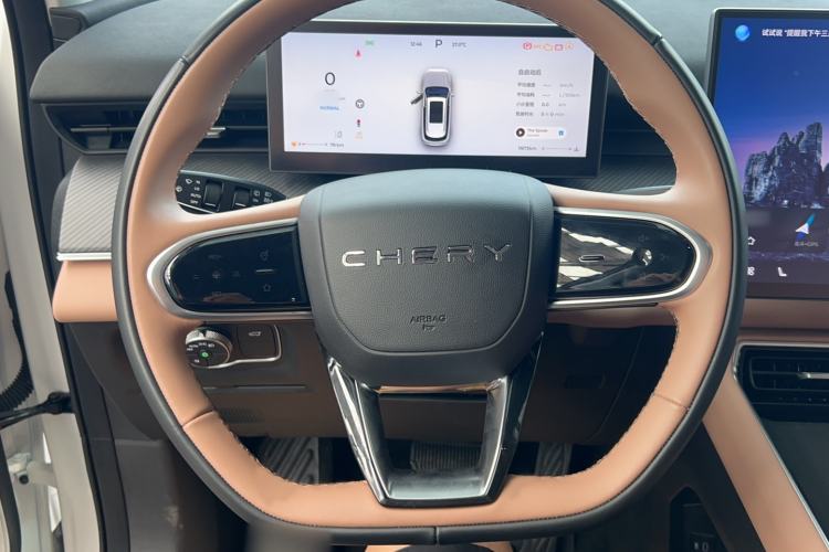 Used Chery Tiggo 8 L 2024 2.0T Two-Wheel Drive Luxury Edition 5 Seats Steering Wheel