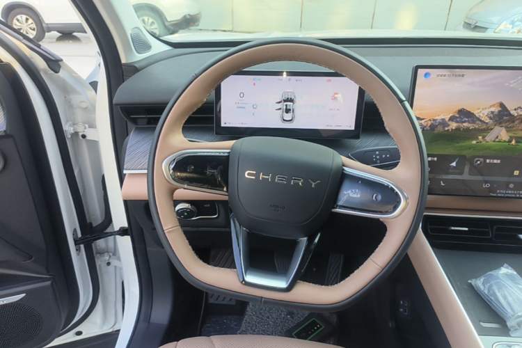 Used Chery Tiggo 8 L 2024 2.0T Two-Wheel Drive Luxury Edition 5 Seats Steering Wheel