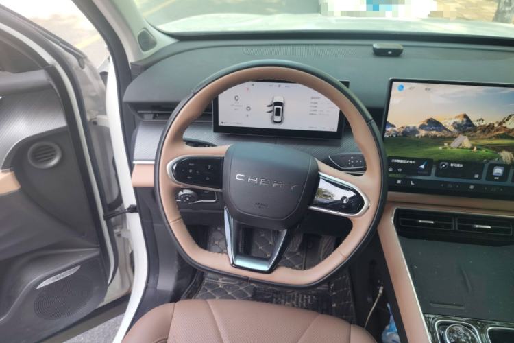 Used Chery Tiggo 8 L 2024 2.0T Two-Wheel Drive Luxury Edition 5 Seats Steering Wheel