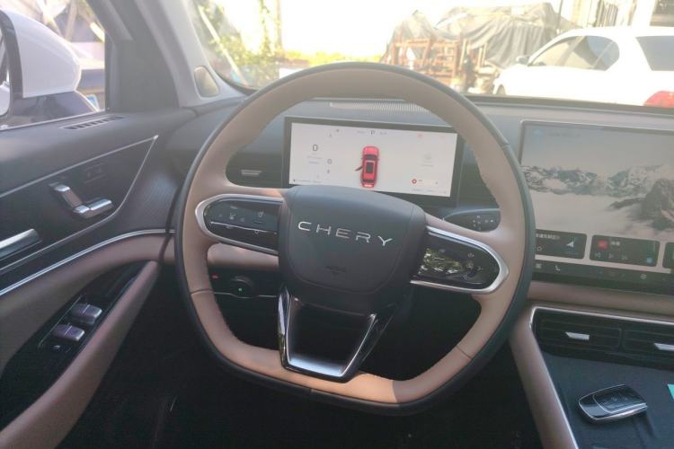 Used Chery Tiggo 8 L 2024 2.0T Two-Wheel Drive Luxury Edition 5 Seats Steering Wheel