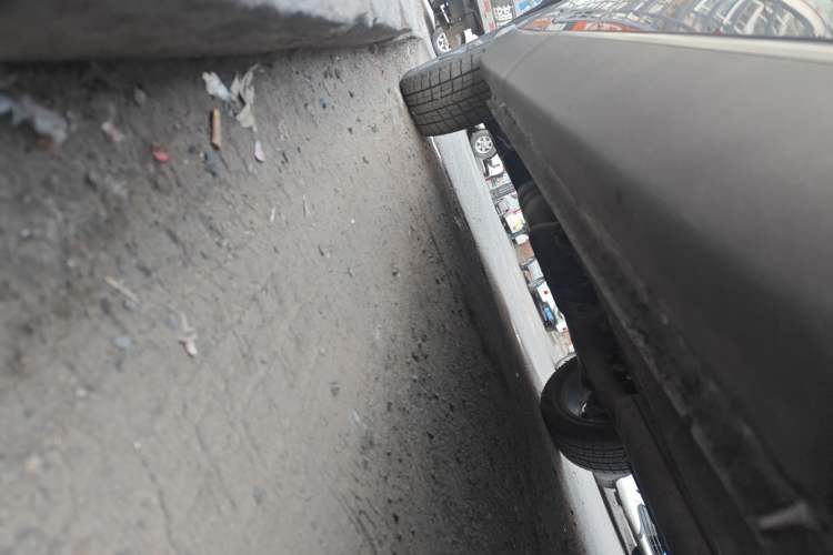Used Chery Tiggo 8 L 2025 Model 2.0T Two-Wheel Drive Changhong Edition—5 Seaters Chassis Front Right