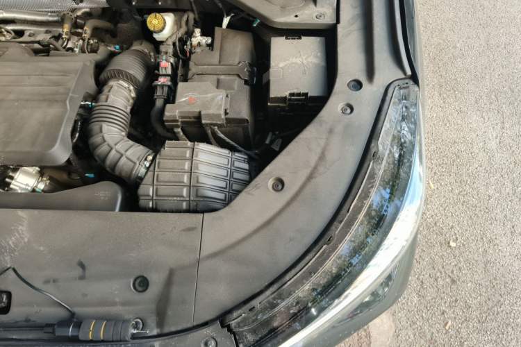 Used Chery Tiggo 8 L 2025 Model 2.0T Two-Wheel Drive Changhong Edition—5 Seaters Engine Bay Left