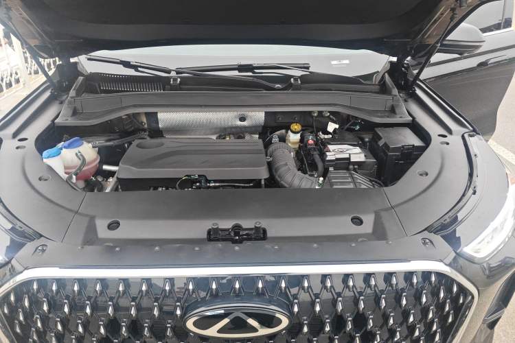 Used Chery Tiggo 8 L 2025 Model 2.0T Two-Wheel Drive Changhong Edition—5 Seaters Engine Bay