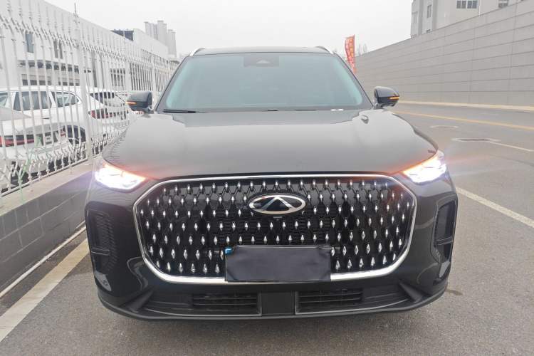 Used Chery Tiggo 8 L 2025 Model 2.0T Two-Wheel Drive Changhong Edition—5 Seaters Front