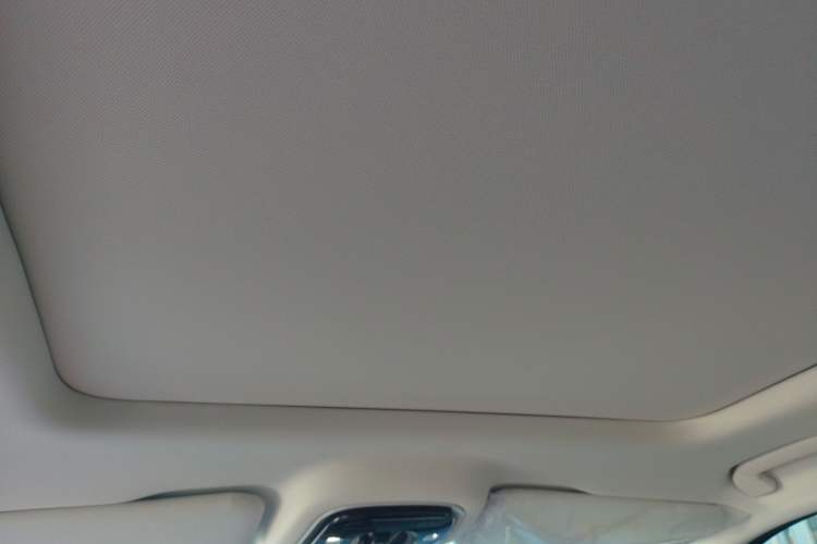 Used Chery Tiggo 8 L 2025 Model 2.0T Two-Wheel Drive Changhong Edition—7 Seaters Headliner