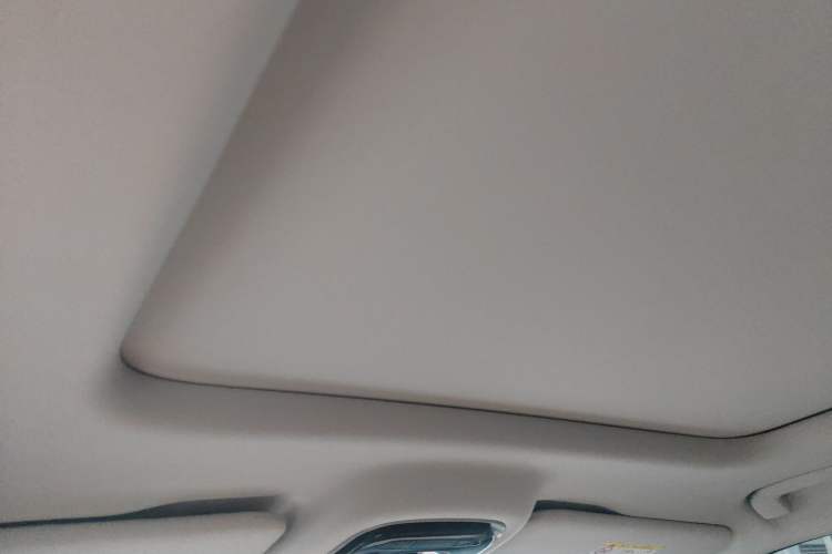 Used Chery Tiggo 8 L 2025 Model 2.0T Two-Wheel Drive Changhong Edition—5 Seaters Headliner