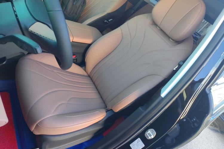 Used Chery Tiggo 8 L 2025 Model 2.0T Two-Wheel Drive Changhong Edition—7 Seaters Left Front Seat