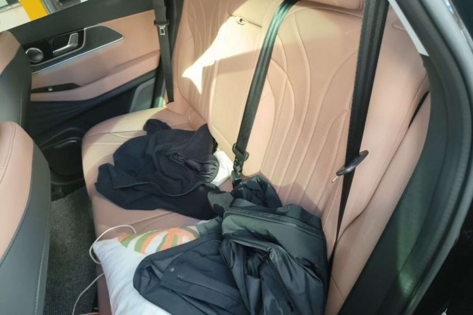 Used Chery Tiggo 8 L 2025 Model 2.0T Two-Wheel Drive Changhong Edition—5 Seaters Left Rear Seat
