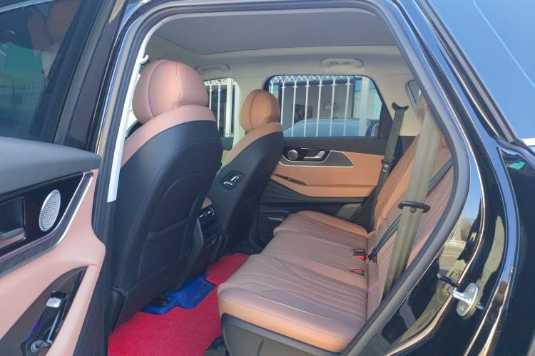 Used Chery Tiggo 8 L 2025 Model 2.0T Two-Wheel Drive Changhong Edition—7 Seaters Left Rear Seat