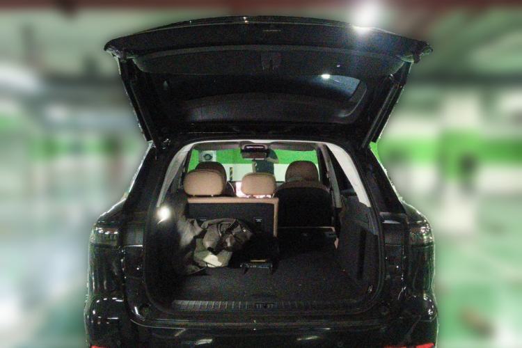 Used Chery Tiggo 8 L 2025 Model 2.0T Two-Wheel Drive Changhong Edition—5 Seaters Trunk